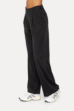 Load image into Gallery viewer, LARK FLEX FLOW FRONT WIDE LEG PANTS | BLACK
