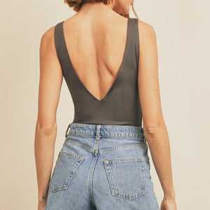 CLASSIC PLUNGING V NECK BODYSUIT