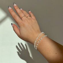 Load image into Gallery viewer, LILI MINI PEARL BRACELET