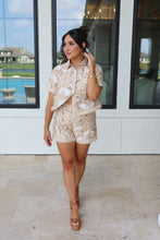 Load image into Gallery viewer, KAIA CONTRAST PALM HEM TOP | TAUPE &amp; CREAM