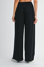 Load image into Gallery viewer, HARPER PLEATED WIDE LEG SWEATPANTS | BLACK
