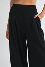 Load image into Gallery viewer, HARPER PLEATED WIDE LEG SWEATPANTS | BLACK