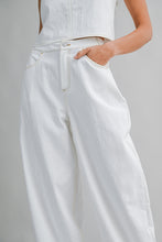 Load image into Gallery viewer, UMBER BACK TIE SLEEVELESS TOP | WHITE