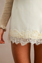 Load image into Gallery viewer, ARIA FLORAL LACE HEM SKORT | CREAM