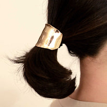 Load image into Gallery viewer, WIDE METAL CUFF HAIR TIE | GOLD