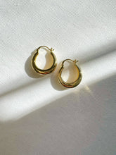 Load image into Gallery viewer, WANDERLUST HOOP EARRINGS | GOLD FILLED