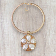 Load image into Gallery viewer, SAND DOLLAR SPRING NECKLACE