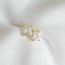 Load image into Gallery viewer, GOLDIE CLEAR CZ DIAMOND STUD EARRINGS