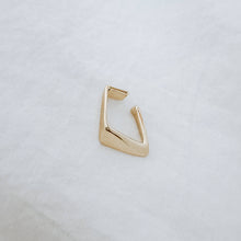 Load image into Gallery viewer, CARTER EAR CUFF