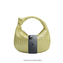 Load image into Gallery viewer, CHER NATURAL RAFFIE STRAW TOP HANDLE BAG