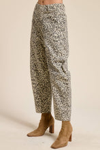 Load image into Gallery viewer, LARISSA LEOPARD PRINT BARREL DENIM JEANS | NEUTRAL