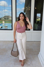Load image into Gallery viewer, OLLIE FRONT TWO POCKET STRETCH WIDE LEG DENIM JEANS | OATMEAL