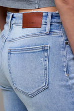 Load image into Gallery viewer, ELLA CLASSIC STRAIGHT DENIM | LIGHT WASH