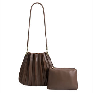 CARRIE PLEATED SHOULDER BAG | CHOCOLATE
