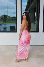 Load image into Gallery viewer, AMELIA FLORAL PLUNGING HALTER MAXI | PINK