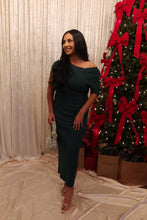 Load image into Gallery viewer, UNDER THE MISTLETOE RIBBED KNIT DRESS | GREEN