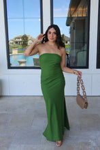 Load image into Gallery viewer, IBIZA PALM LINEN BLEND MAXI DRESS