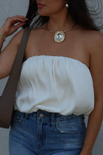 Load image into Gallery viewer, AMANZA STRAPLESS BUBBLE TOP | IVORY