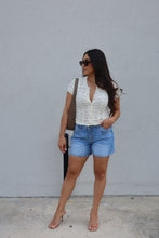 Load image into Gallery viewer, SAMMI MID RISE BARREL SHORTS | MED WASH