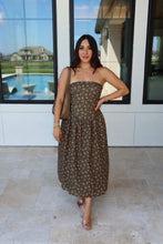 Load image into Gallery viewer, PENELOPE DROPPED WAISTED MIDI DRESS | OLIVE &amp; PINK