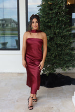 Load image into Gallery viewer, VIVIENNE STRAPLESS SCARF SATIN MIDI DRESS | WINE