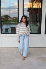 Load image into Gallery viewer, KATE CROP BARREL JEANS | LT WASH