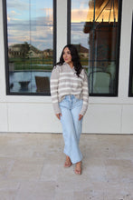 Load image into Gallery viewer, KATE CROP BARREL JEANS | LT WASH