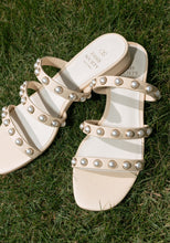 Load image into Gallery viewer, VALERIE PEARL FLAT SANDALS