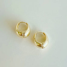 Load image into Gallery viewer, LIZZIE TEARDROP HUGGIE HOOPS | GOLD FILLED