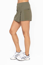 Load image into Gallery viewer, SHAYE UTILITY ACTIVE SKIRT | IVY GREEN