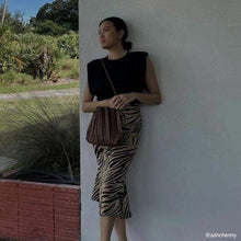 Load image into Gallery viewer, CARRIE PLEATED SHOULDER BAG | CHOCOLATE