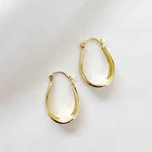 Load image into Gallery viewer, TIMELESS HOOPS EARRINGS