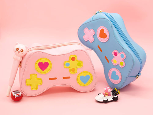 ONE MORE LEVEL GAMERS CONTROLLER CROSSBODY
