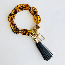 Load image into Gallery viewer, CHAIN LINK ACRYLIC KEYCHAIN